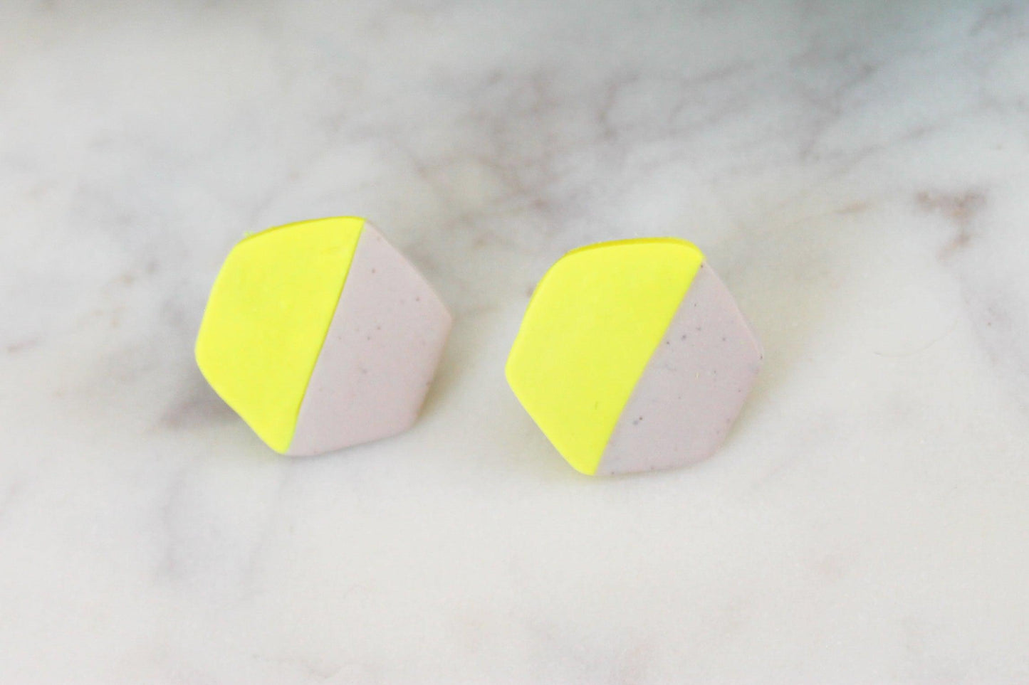 DOUBLE COLORED STUDS