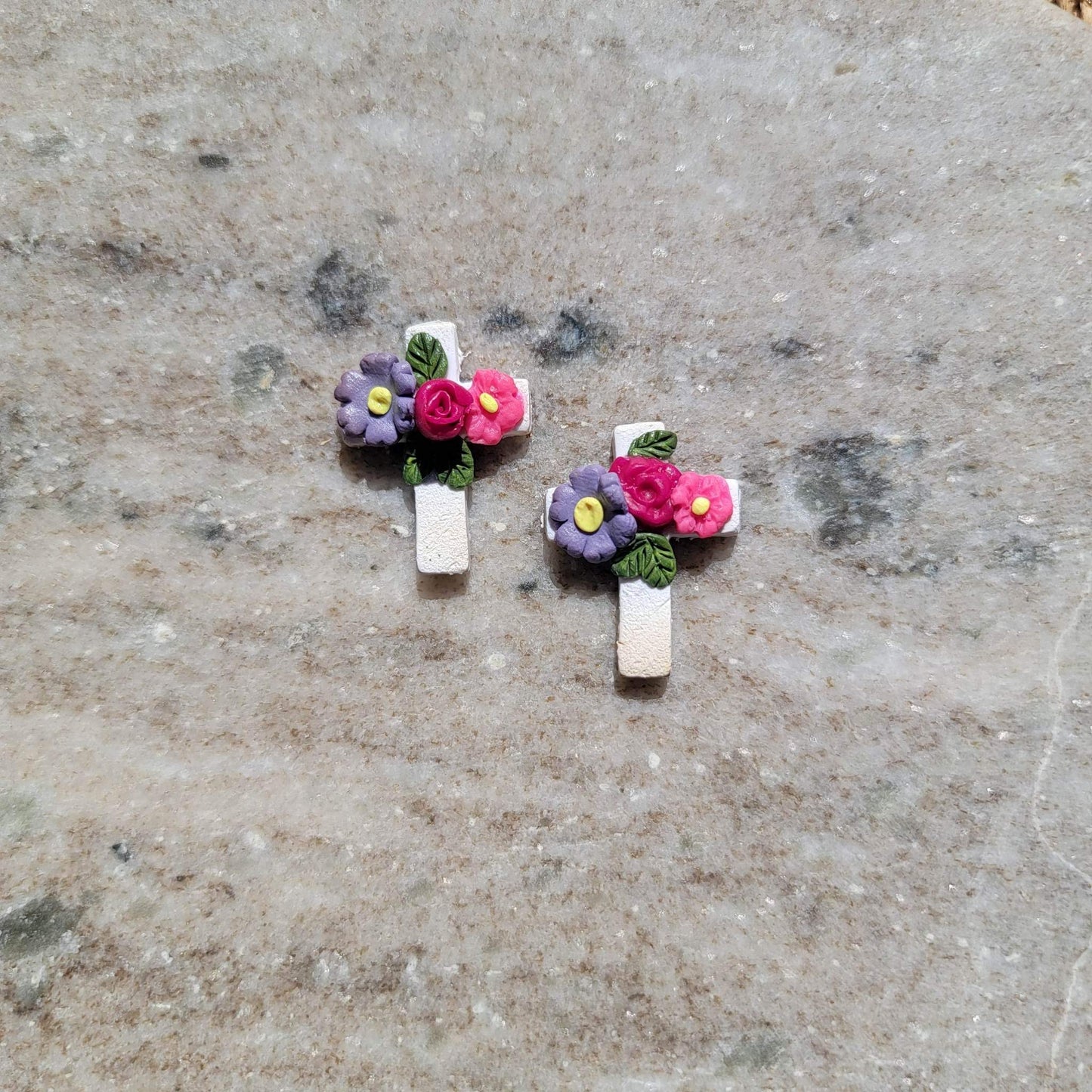 EASTER STUDS
